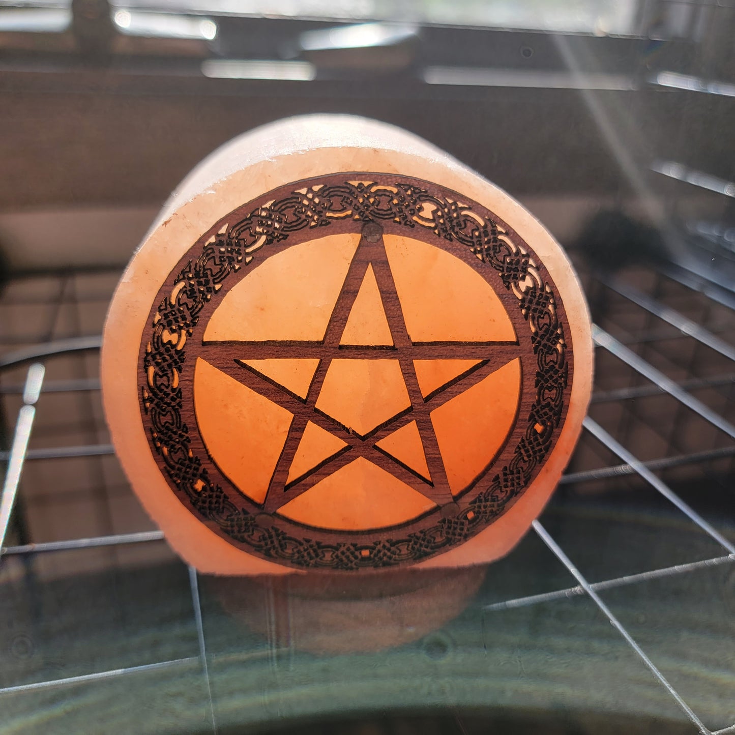 Salt lamp pentagram small